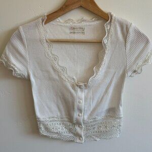 Urban Outfitters Lace Trim Ribbed Button Front Crop Top | White Scalloped XS